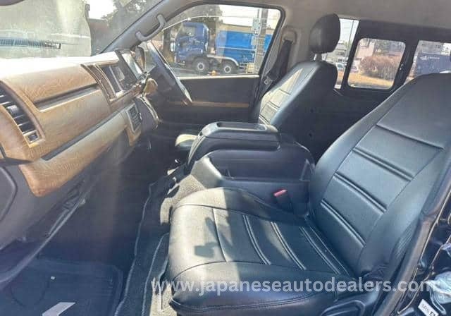 
								TOYOTA HIACE WAGON full									