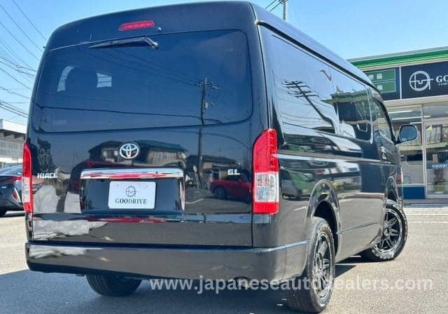 
								TOYOTA HIACE WAGON full									