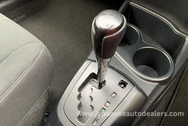 
								TOYOTA AQUA HYBRID full									