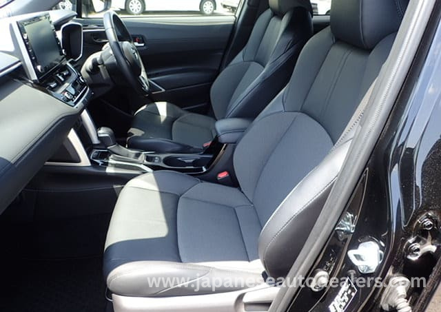 
								TOYOTA COROLLA CROSS full									