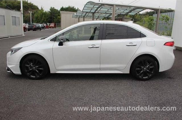 
								TOYOTA COROLLA SEDAN full									
