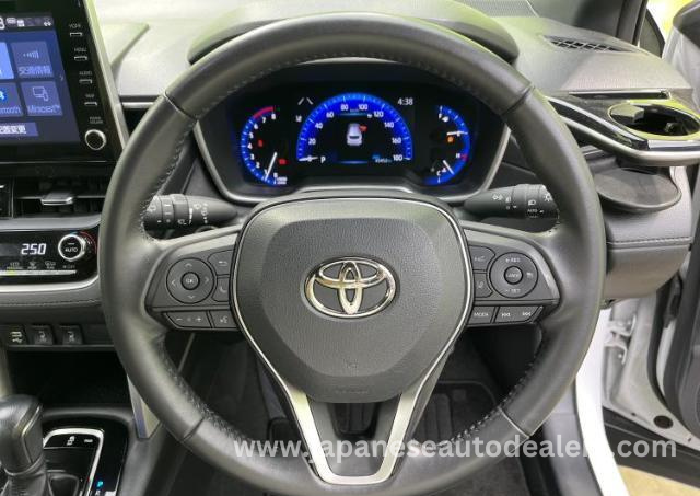 
								TOYOTA COROLLA CROSS full									