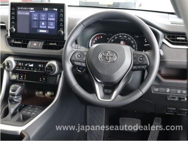 
								TOYOTA RAV4 full									