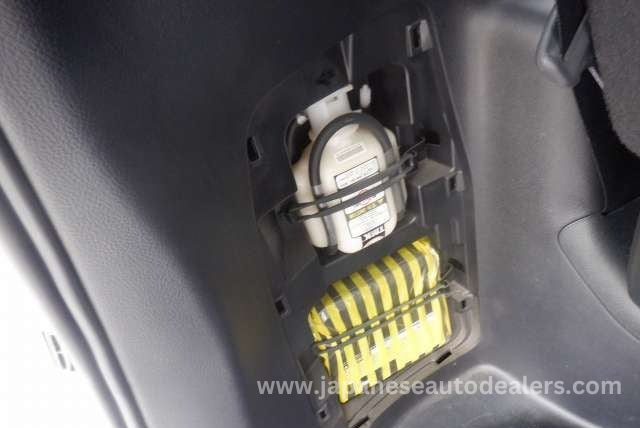 
								TOYOTA VOXY full									