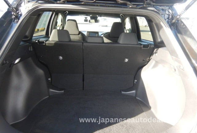 
								TOYOTA COROLLA CROSS full									