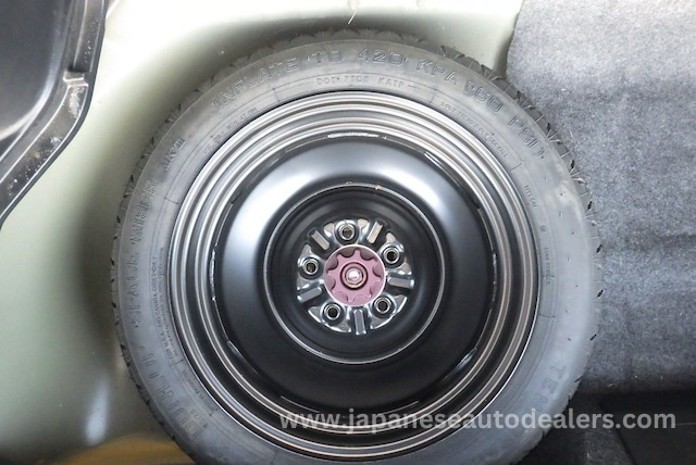 
								TOYOTA VOXY full									