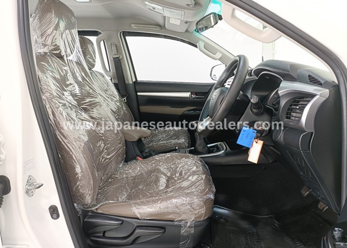 
								Toyota Hilux full									