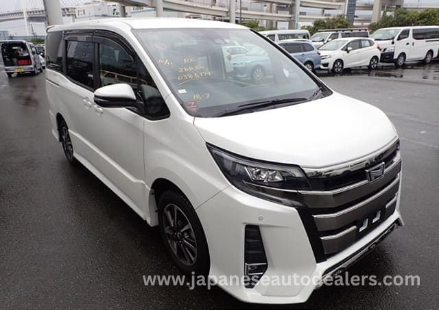 
								Toyota Noah full									