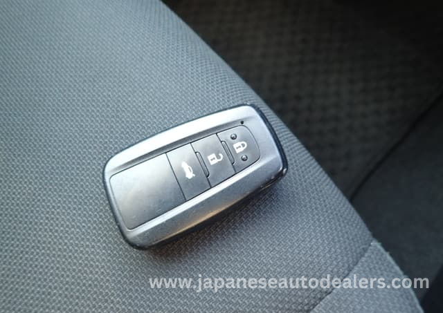 
								TOYOTA COROLLA G-X full									