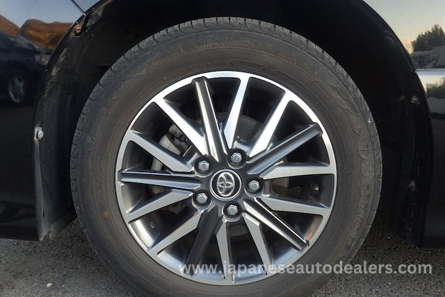 
								TOYOTA VOXY full									