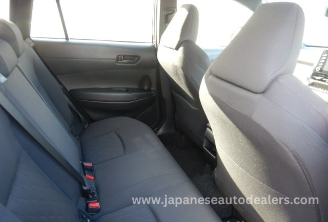 
								TOYOTA COROLLA CROSS full									