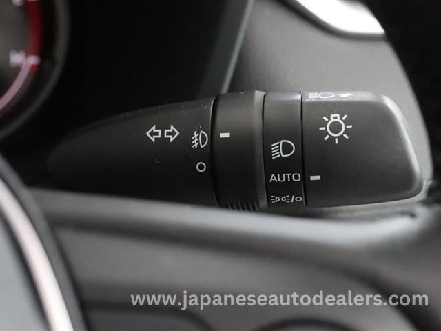 
								TOYOTA RAV4 full									