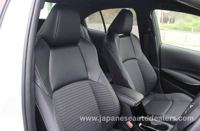 
								TOYOTA COROLLA SEDAN full									
