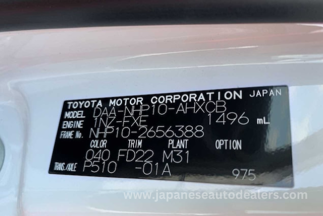 
								TOYOTA AQUA HYBRID full									