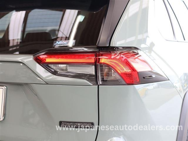 
								TOYOTA RAV4 full									