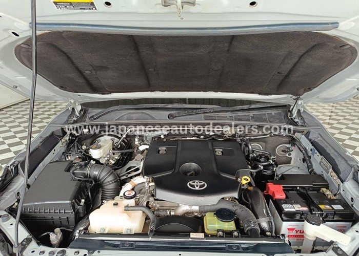 
								Toyota Hilux full									