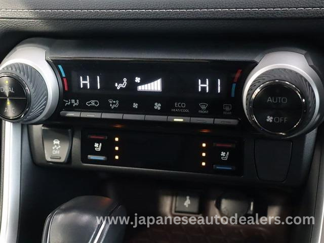 
								TOYOTA RAV4 full									