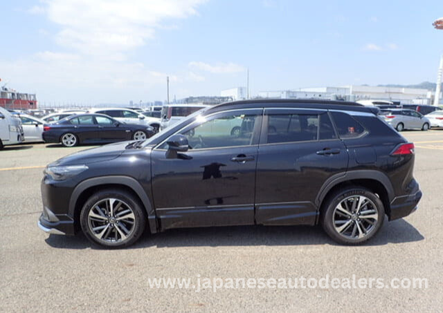 
								TOYOTA COROLLA CROSS full									