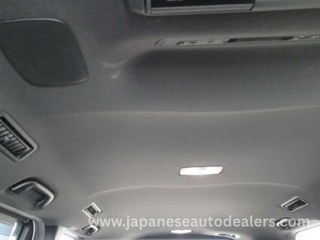 
								TOYOTA NOAH SI WXB – Premium 7-Seater Hybrid MPV full									