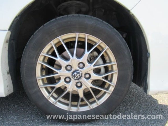 
								TOYOTA NOAH SI WXB – Premium 7-Seater Hybrid MPV full									