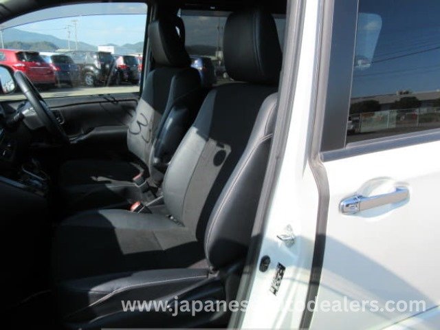 
								TOYOTA NOAH SI WXB – Premium 7-Seater Hybrid MPV full									