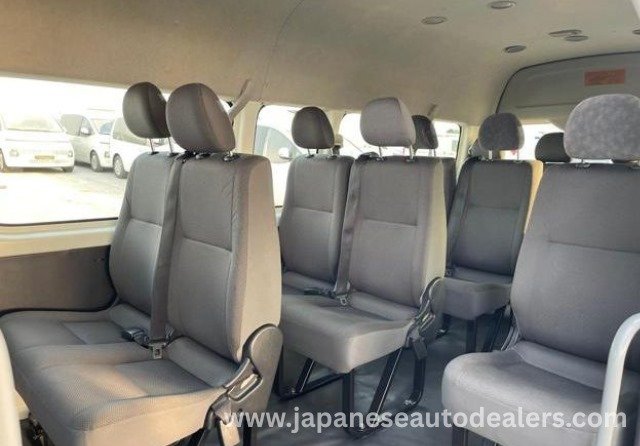 
								2016 TOYOTA HIACE VAN – 14 SEATS full									