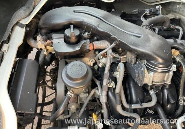 
								2016 TOYOTA HIACE VAN – 14 SEATS full									