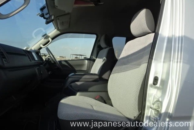 
								2014 TOYOTA HIACE VAN full									