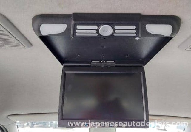 
								TOYOTA HIACE COMMUTER full									