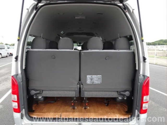 
								2018 TOYOTA HIACE COMMUTER GL – 14 SEATS full									
