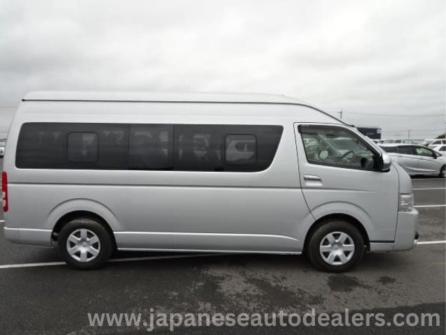 
								2018 TOYOTA HIACE COMMUTER GL – 14 SEATS full									