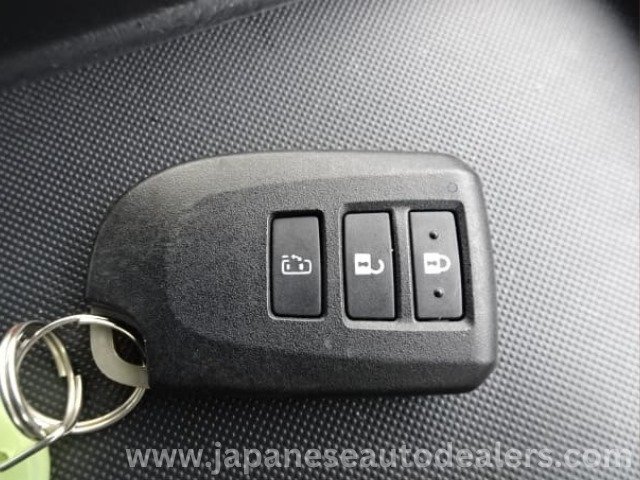 
								2018 TOYOTA HIACE COMMUTER GL – 14 SEATS full									