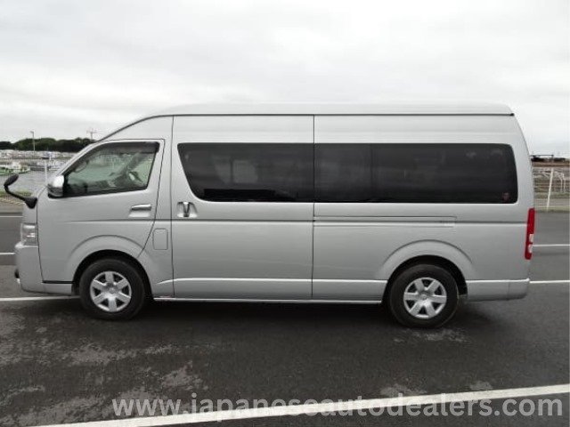 
								2018 TOYOTA HIACE COMMUTER GL – 14 SEATS full									