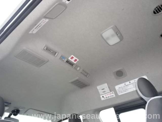 
								2018 TOYOTA HIACE COMMUTER GL – 14 SEATS full									