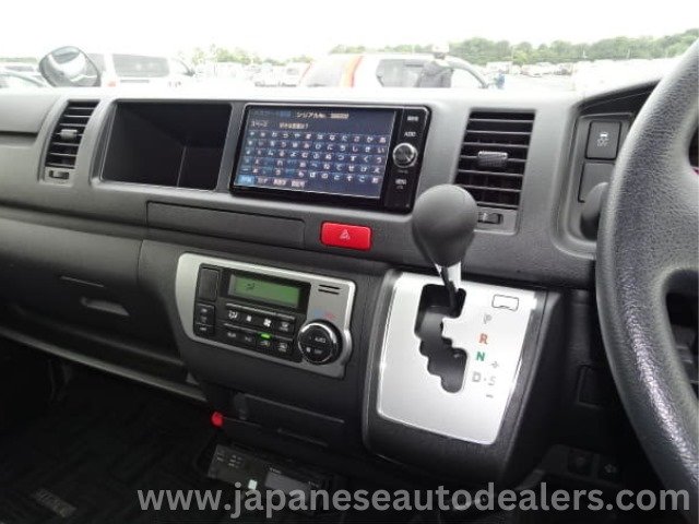 
								2018 TOYOTA HIACE COMMUTER GL – 14 SEATS full									