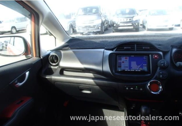 
								2012 HONDA FIT RS full									