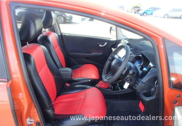 
								2012 HONDA FIT RS full									