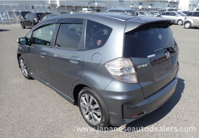 
								2013 HONDA FIT RS full									