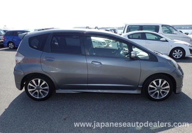 
								2013 HONDA FIT RS full									