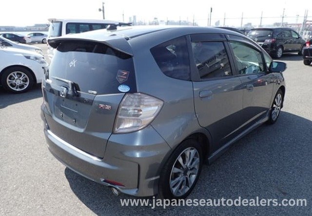 
								2013 HONDA FIT RS full									