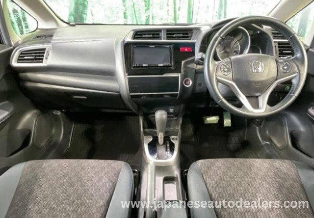 
								2015 HONDA FIT 13GS full									