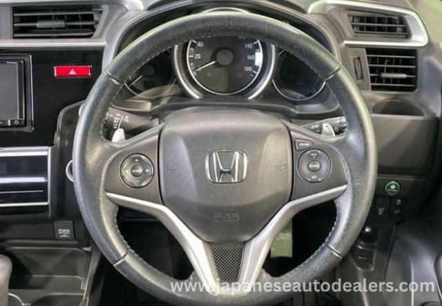 
								2015 HONDA FIT 13GS full									