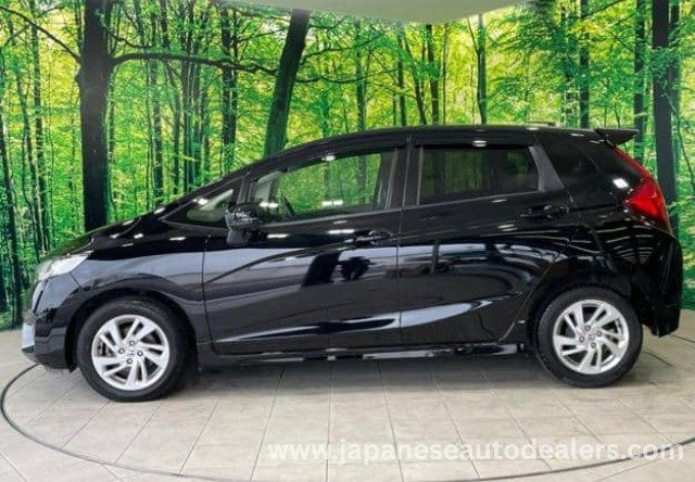 
								2015 HONDA FIT 13GS full									