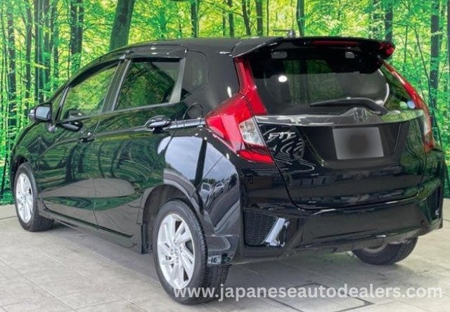 
								2015 HONDA FIT 13GS full									