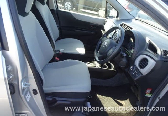 
								TOYOTA VITZ F SMART STOP PACKAGE full									