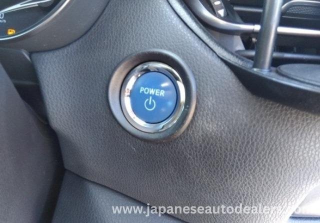
								TOYOTA C-HR 2017/1 G full									
