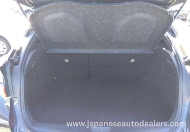 
								TOYOTA C-HR 2017/1 G full									