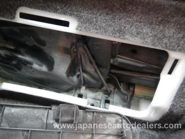 
								TOYOTA VOXY ZS KIRAMEKI full									