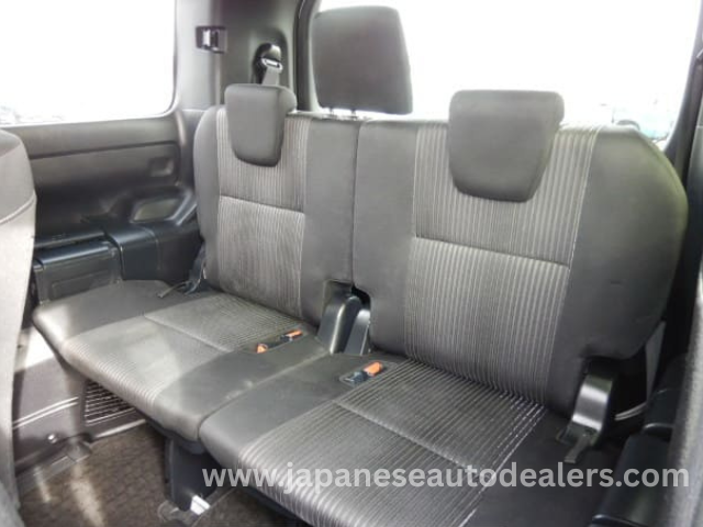 
								TOYOTA VOXY ZS KIRAMEKI full									