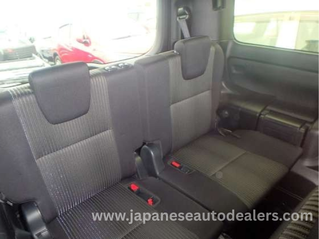 
								TOYOTA VOXY ZS KIRAMEKI full									
